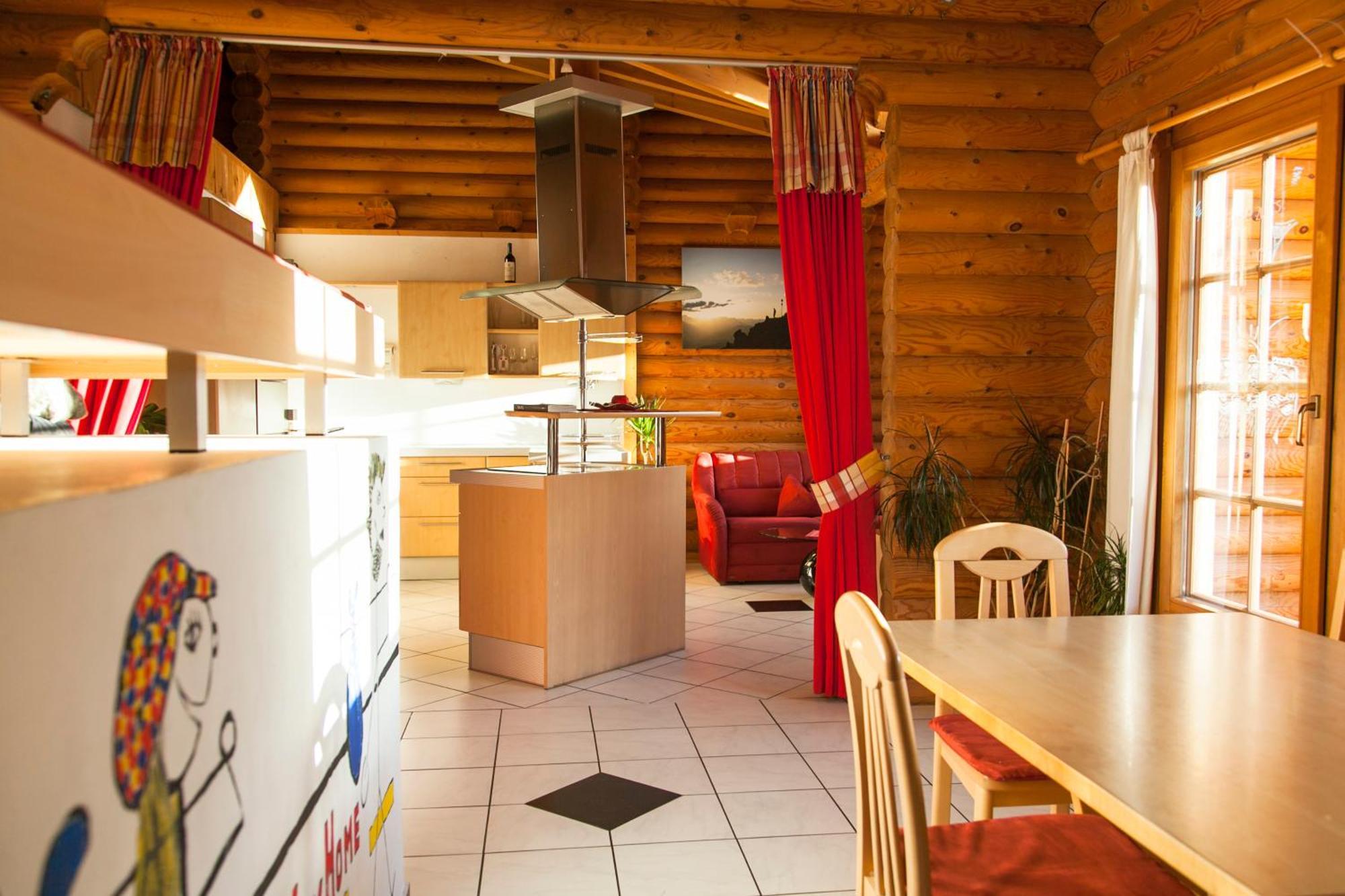 Camping Dreilaendereck Blockhuetten & Apartments Ried im Oberinntal Oda fotoğraf