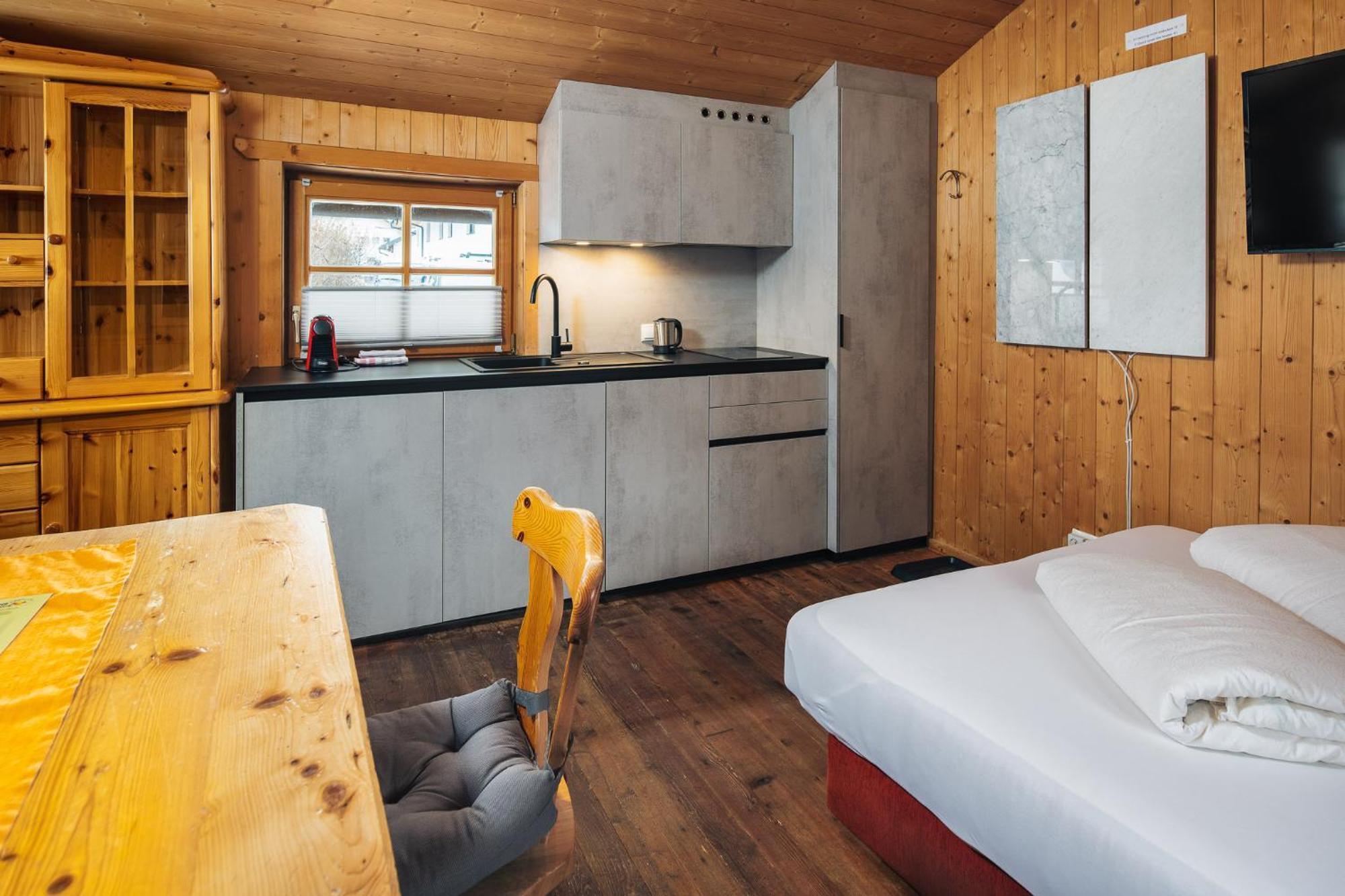 Camping Dreilaendereck Blockhuetten & Apartments Ried im Oberinntal Dış mekan fotoğraf