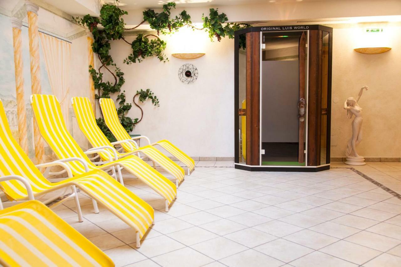 Camping Dreilaendereck Blockhuetten & Apartments Ried im Oberinntal Dış mekan fotoğraf
